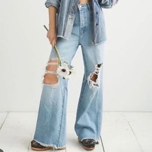 Free People NWT Jeans Ollie Extreme Wide Leg Distressed Blue Flare Button Sz 24